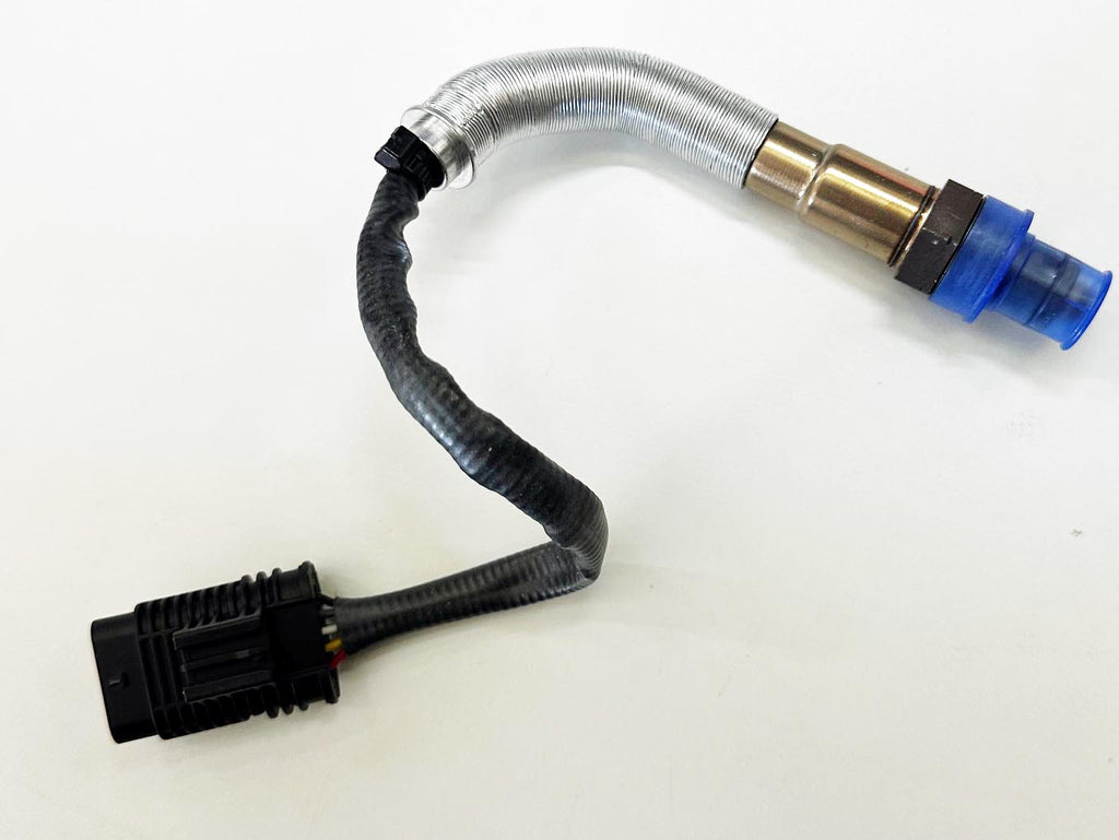 How does a 'narrow band' oxygen sensor work?